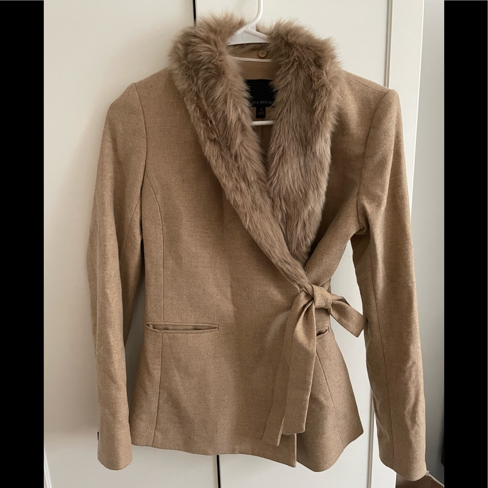 BR Italian Woven Beige/Camel Blazer Coat with Removable Faux Fur Collar